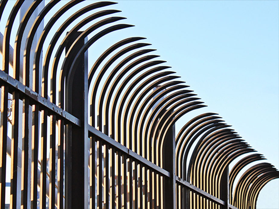 Temperance Michigan commercial fencing company