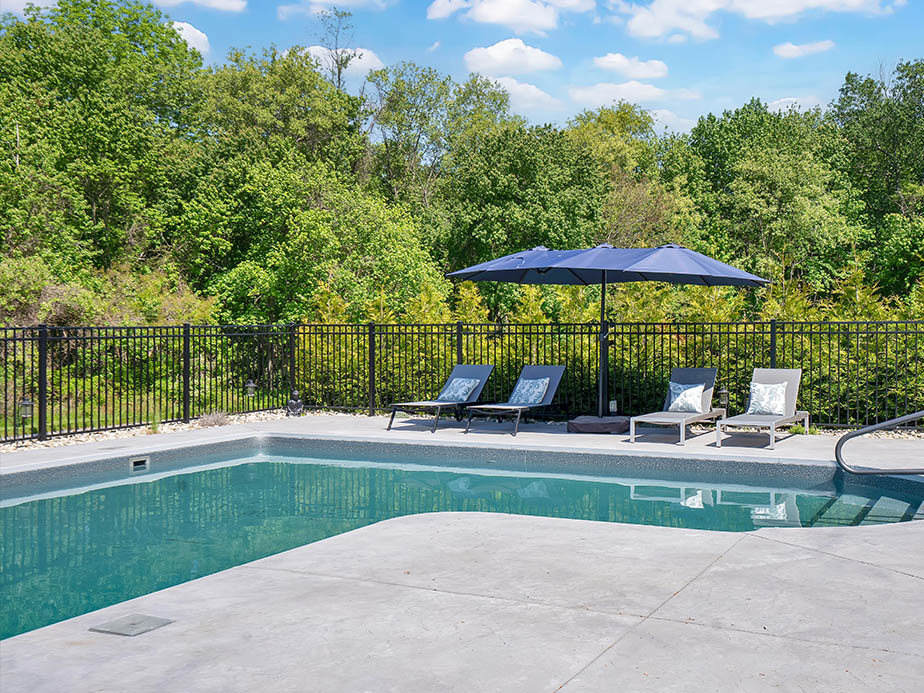 Pool Fence Example in Temperance Michigan